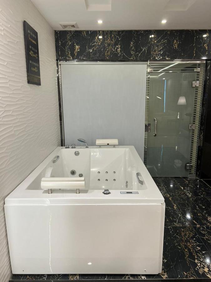 Remaz Suites Hotel Al Al Jubail Exteriér fotografie